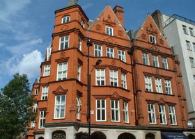 2 bedroom Flat for s...